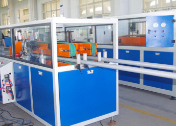 Unité de transport de tuyaux multi-brin en PVC
