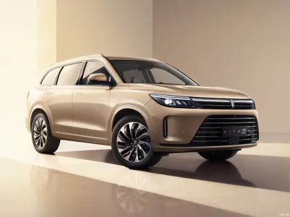 2023 Huawei AITO M7: China's High-End Electric SUV Trendsetter