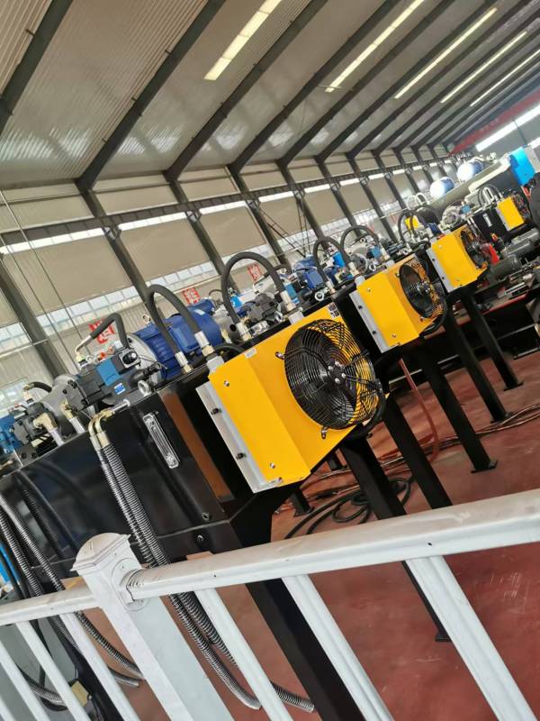 A flat bridge punching machine