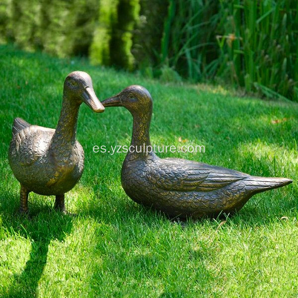 Vida jardín escultura de pato de tamaño para la venta