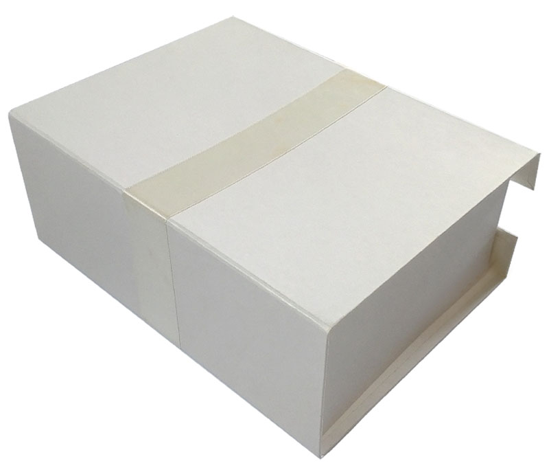 Luxury Rigid White Gift Box with Ribbon