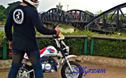 SKYTEAM 50CC 4-STROKE BAJA MONKEY DIRT MOTORCYCLE