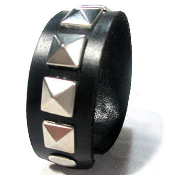 Studded customized leather bracelet for men