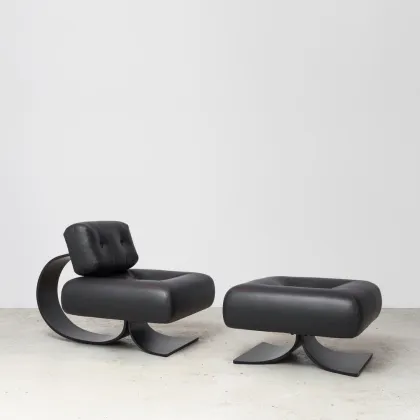 Modern Alta lounge chair