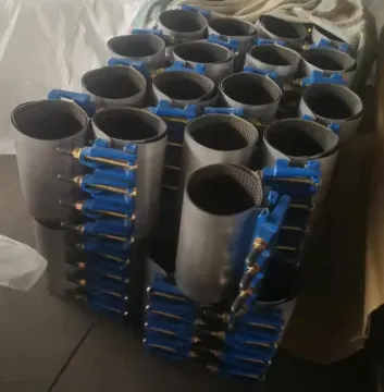 Stainless steel repair clamp can be installed