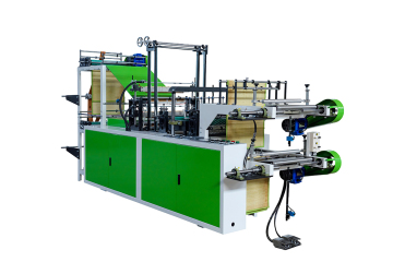 กระเป๋าเสื้อยืดบนเครื่องทำม้วน
