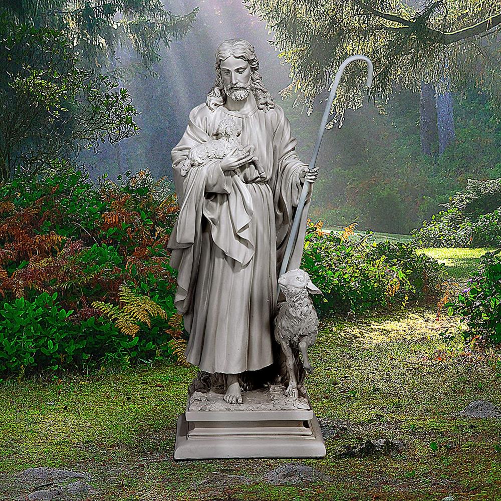 Jesus, a boa estátua do jardim religioso de pastor