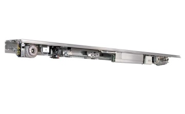 Automatic sliding door system with EC