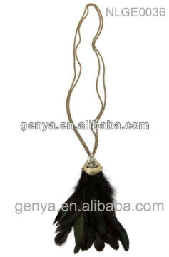 New design black feather necklace with chain and diamonds