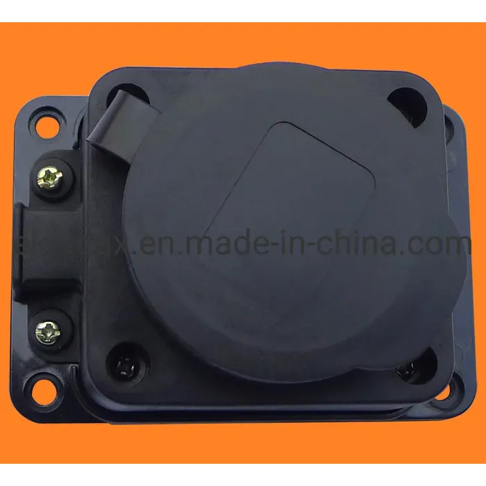 Stopkontak Standar UE 3 Arah P6310E