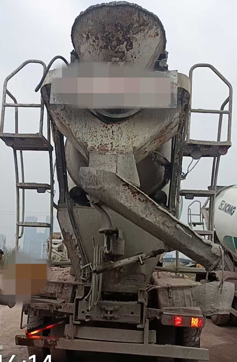 used-mixer-truck-10cbm-xcmg-2020-in-stock used-mixer-truck-10cbm-xcmg-2020-in-stock