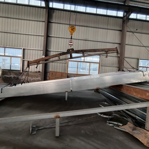 Verzinktes Vierkantrohr 37*77*1,8 mm