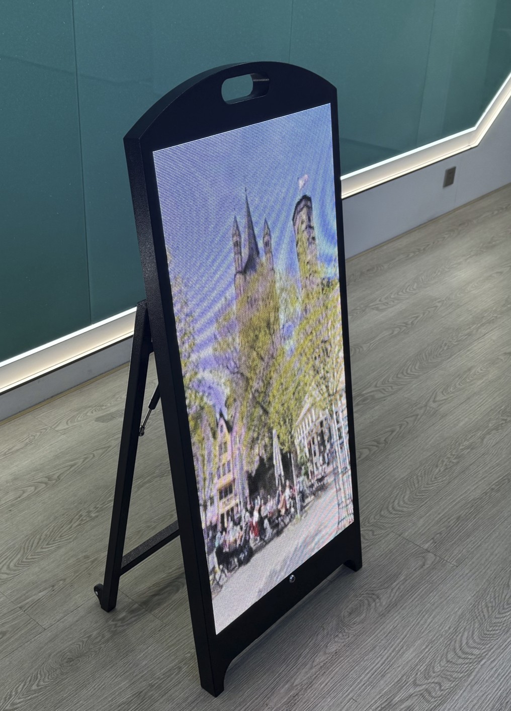 Taşınabilir LED ekran için hidrolik destekli endüstriyel mobil çerçeve