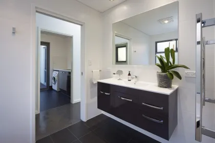 Customized seamless integrated porcelain washbasin