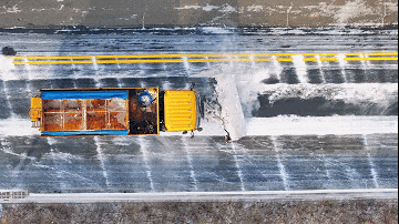 オルドスシティ1のドンシェン地区で発売された新しい除雪機 New Snow Removal Equipment Launched in Dongsheng District, Ordos City 1