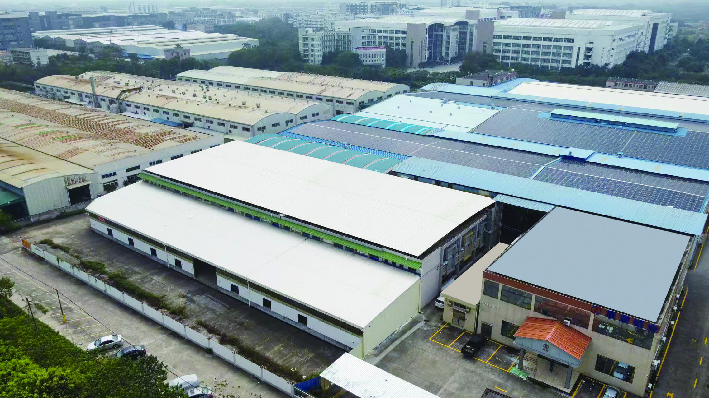 Панорамный вид с воздуха на завод Lianhong
