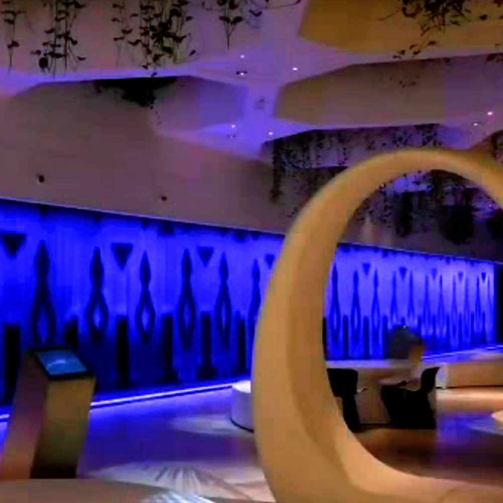 Cascata Digital Personalizada para Lobbies de Hotel