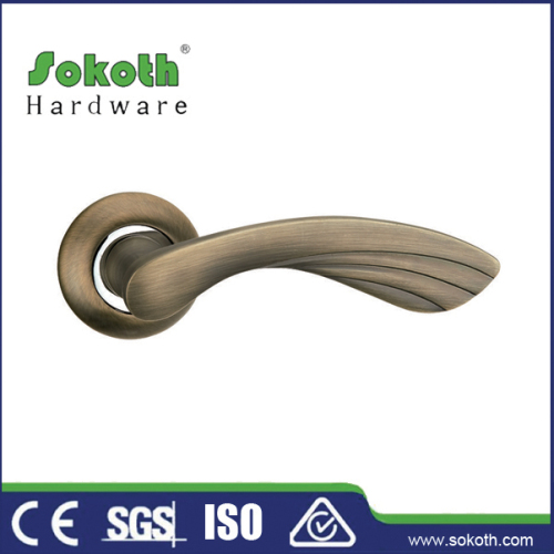 European Style Zinc Alloy High-End Sumptuous Wooden Door Handle