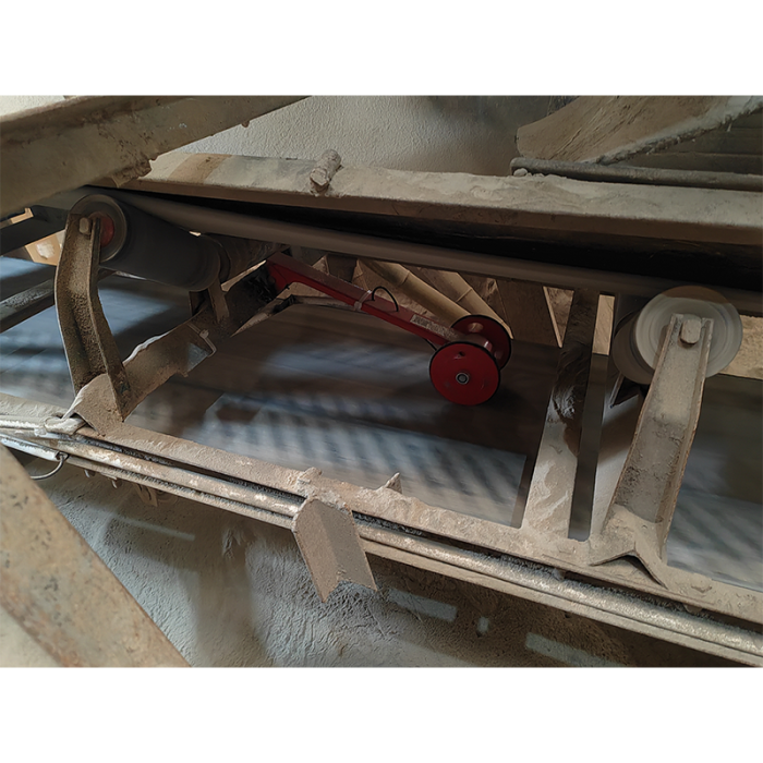 Vaga pokretne trake rutilne rude 15t/h 950mm