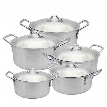 I primi cinque set di pentole in alluminio antiaderente per la cottura della cucina