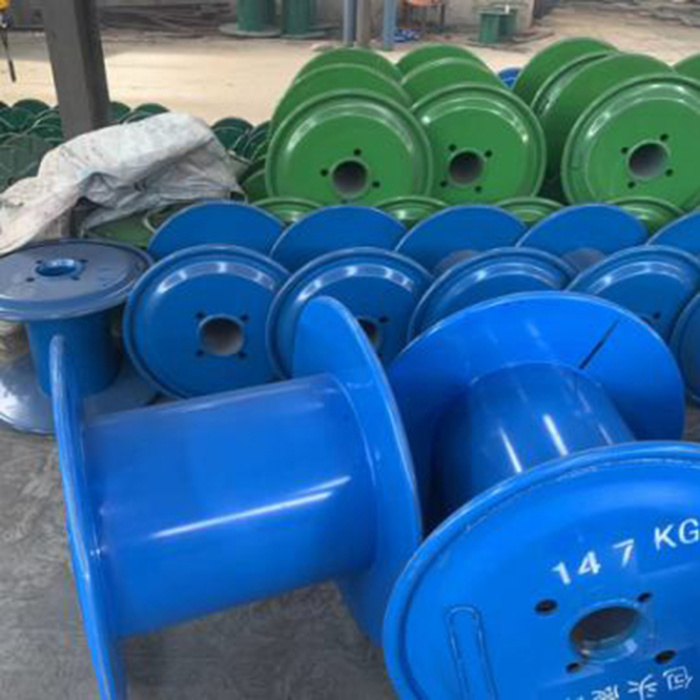 Катушка с проволокой с двойными стенками