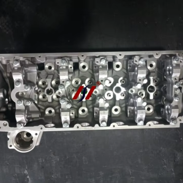 High Quality 4JJ1 Engine Cylinder Head for ISUZU Excavators