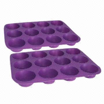 Silicone cake mold, measures 330x250x30mm