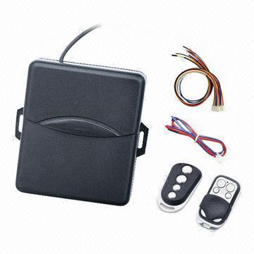 Car central locking control unit, door receiver learns rolling code