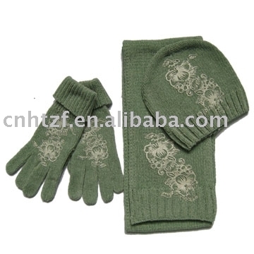 100% acrylic chenille knitted hat ,scarf and glove with offset printing