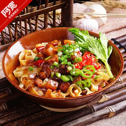 Authentic Sichuan Spicy flavor Braised meat Instant Noodle