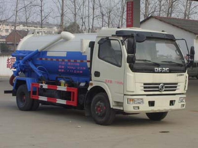 دونغفنغ Duolika 5000Litres شاحنة شفط مياه المجاري