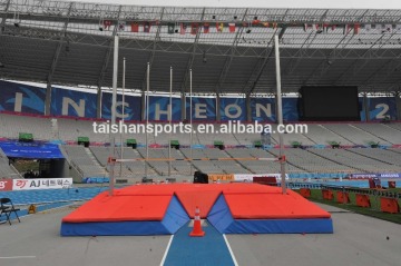 IAAF certification pole vault landing areas for competition