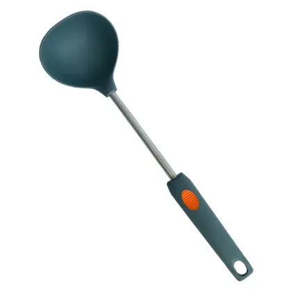 le creuset silicone ladle