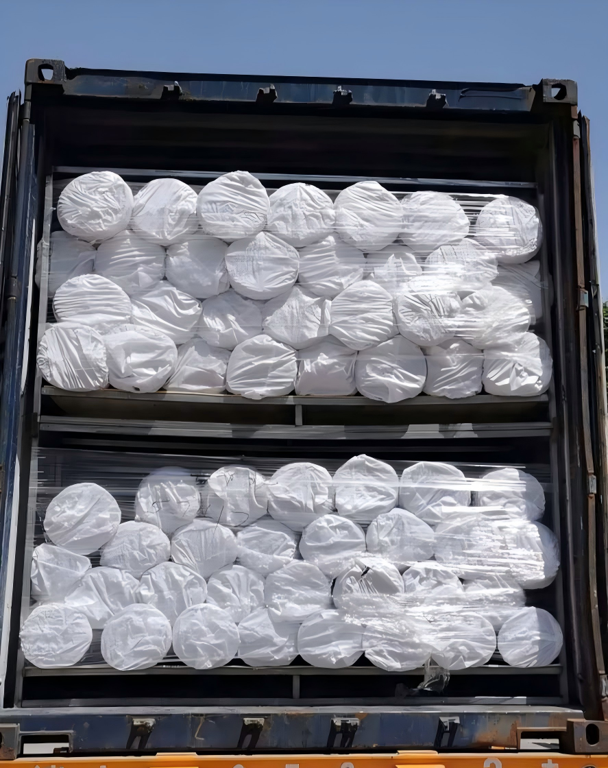 loading chain link mesh