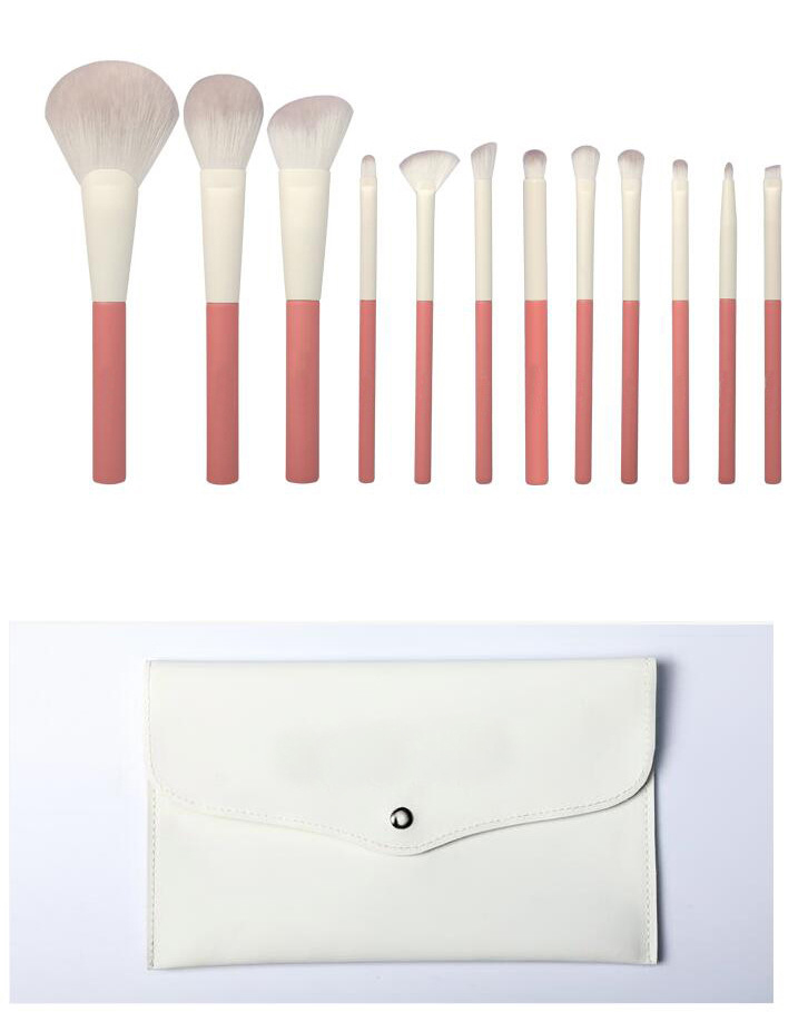 makeup brush with bag