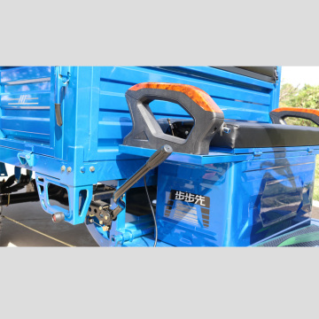 electric cargo tricycle with large cargo box