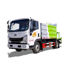 SINOTRUK HOWO 5000 liter water tank truck