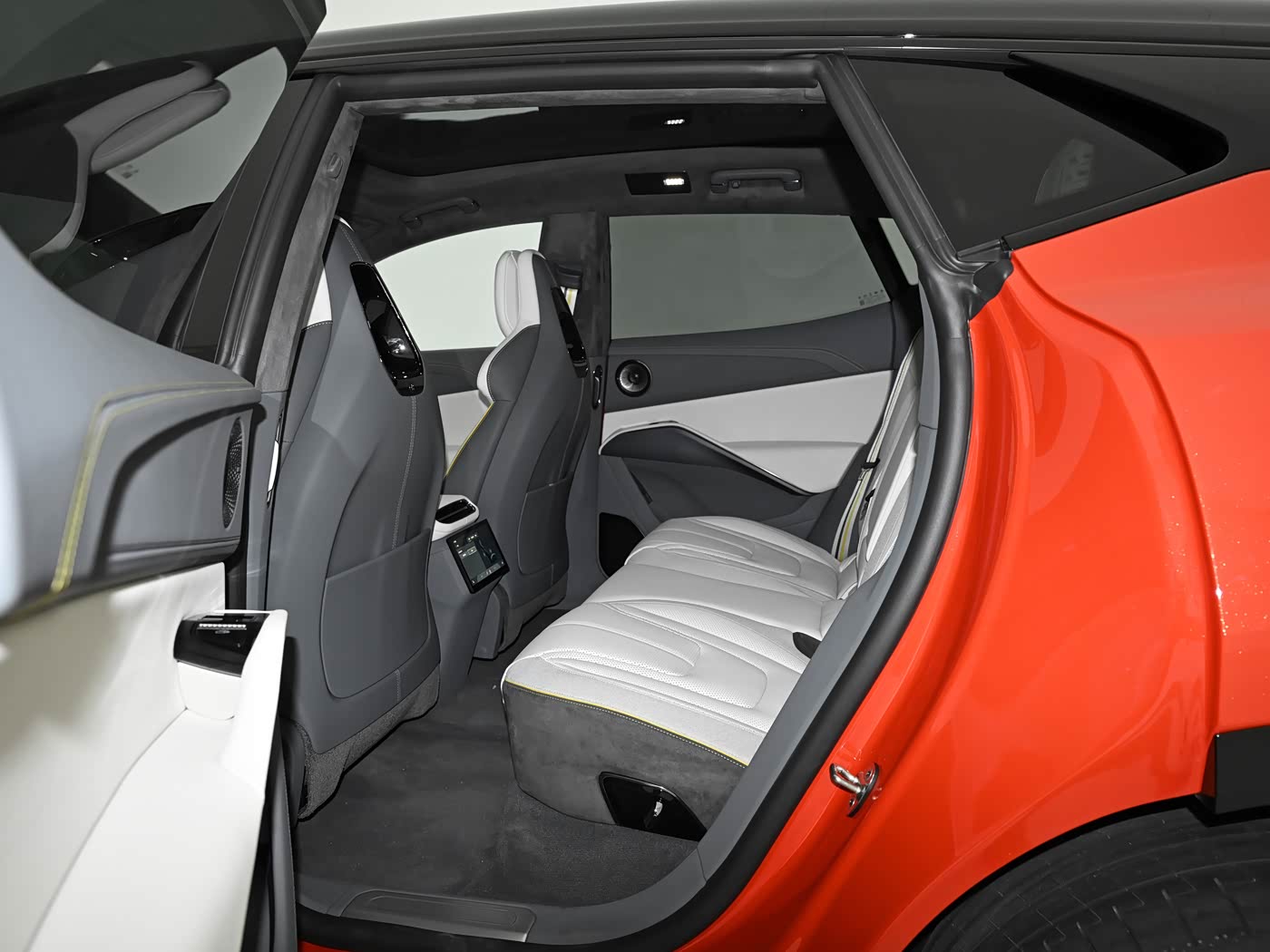 Lotus FOR ME 2026 Model For Me