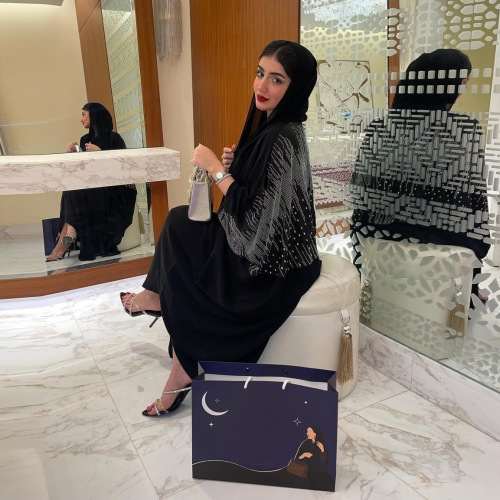بدلیجات لاکچری مشکی آبایا دبی