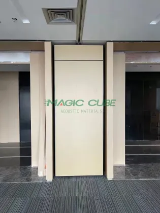 Wooden movable office walls