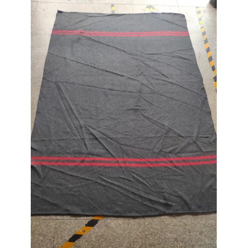 Keep warm and reflect windproof 150*215 emergency blanket