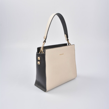 Chic square crossbody bag with handle