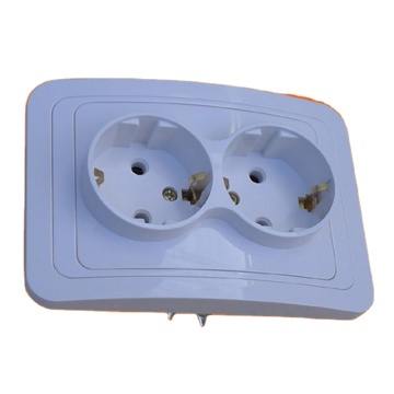 Outlet a doppia presa Schuko a doppia presa Schuko (F2210)