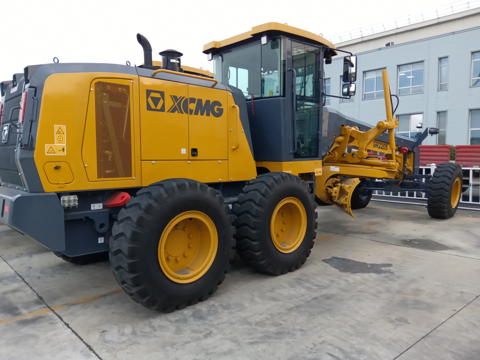 GR2205 Motor Grader