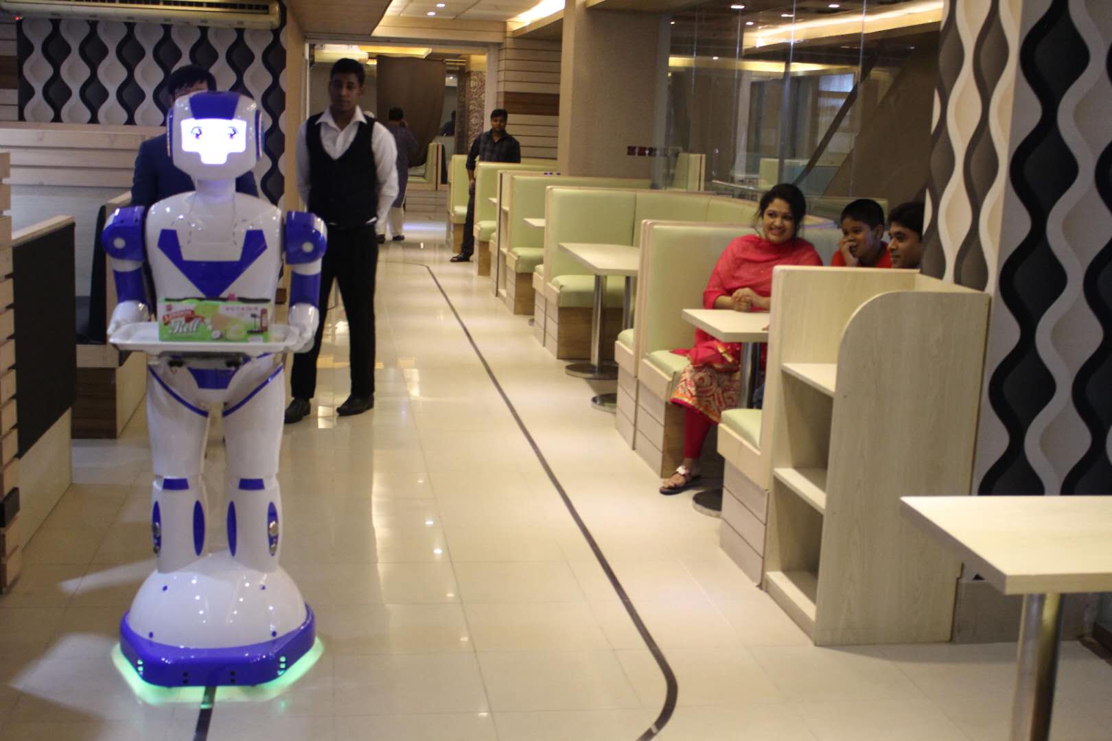 restaurant robot