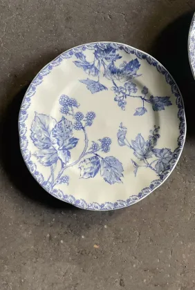 Underglaze colored autumn pear yellow dinner plate