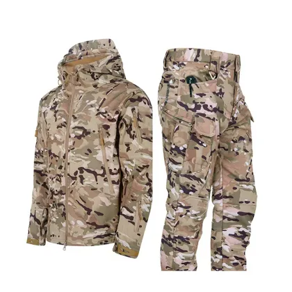 Wholesale Woodland Camo Tactical Mountaineering Windproof Suit