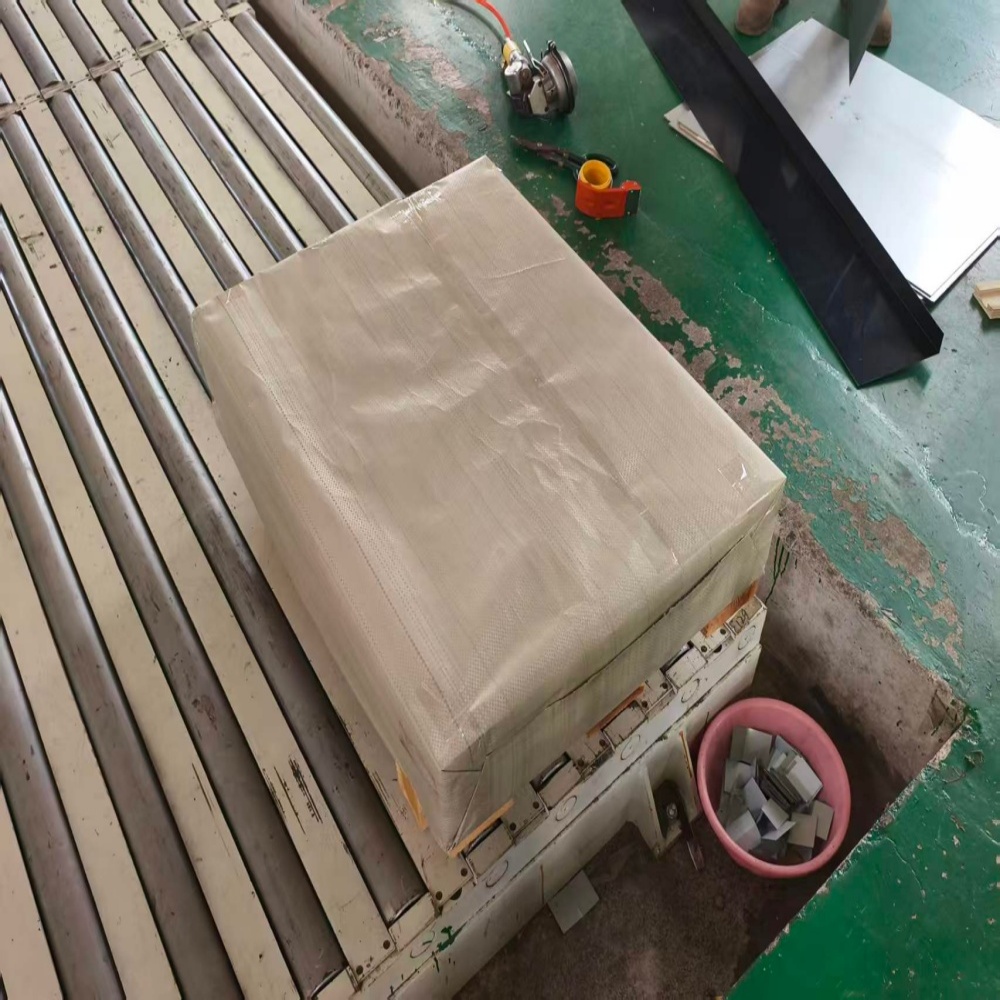 Transportation of printed steel sheets