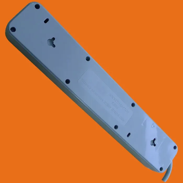 Soket Steker Eropa dengan Kabel Daya (E2005ES-USB)