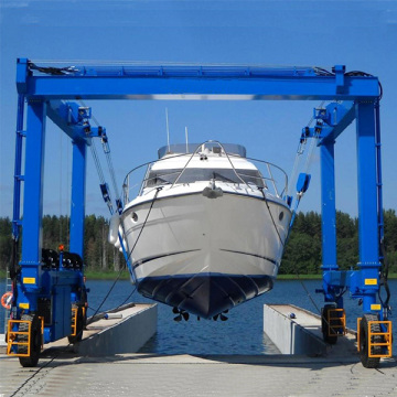 Factory Price Mobile Boat Hoist Marine Travel Lift 25~800 Ton For Sale